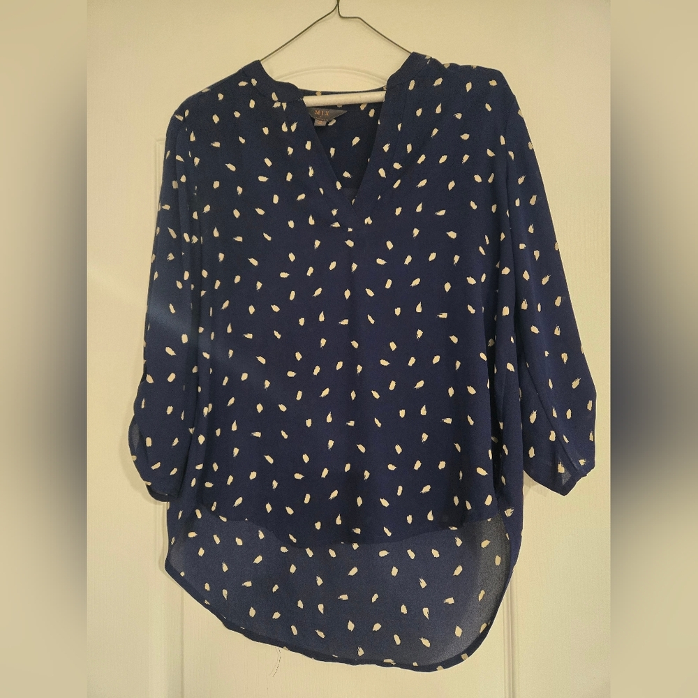 Mi Navy Top with Cream Accents